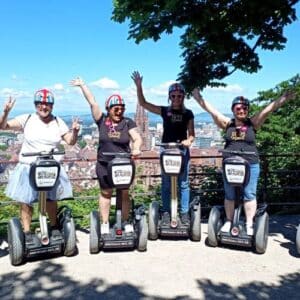 Segway Tour Freiburg durch die Weinberge mit Blick auf den Schwarzwald