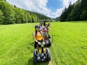 Segway-Fahrt an Kühen und Wiesen im Allgäu